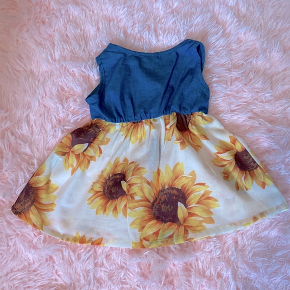 Sunflower Dress. Size: 3-6 month. Color: Blu Jean/Whi/Yellow - Picture 4 of 4